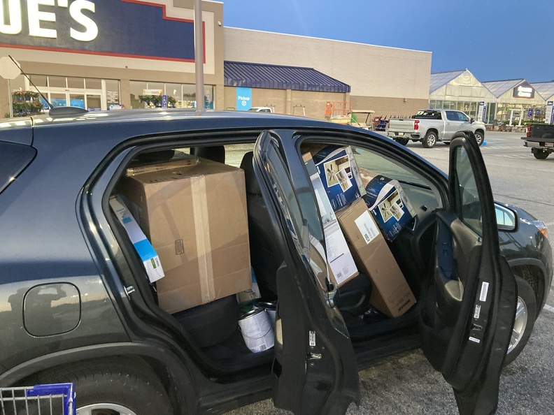 Clown Car Load from Lowes1.JPG